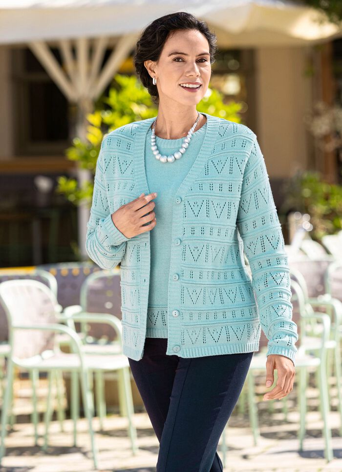 Stickat twinset med genombrutna detaljer 