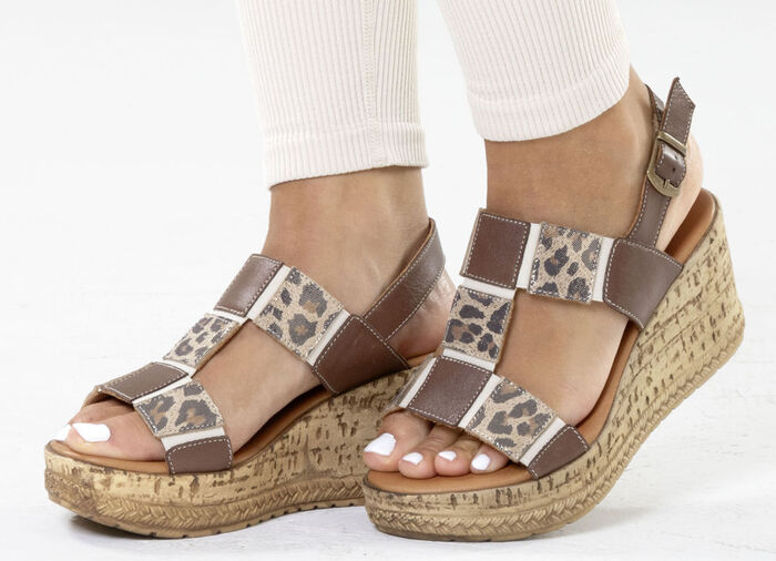 Gemini, trendiga damsandaler, bredd G, tillverkade av läder BRAUN-BEIGE