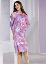 Nattlinne från Laurina med paisley bläckstråletryck och sidoslits 