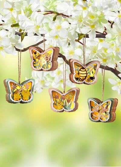 Upplyst h&auml;ngare i tr&auml;, set om 5 