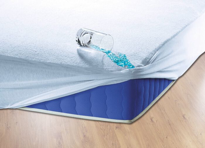 Inkontinensskyddslakan med inpassad kant 