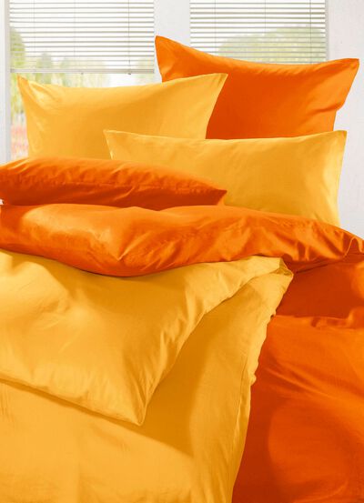 Satin-s&auml;ngkl&auml;der fr&aring;n Mesana 