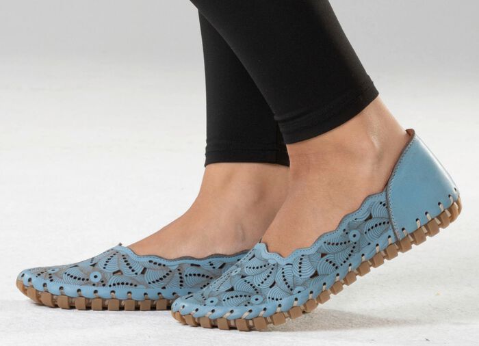 ELENA EDEN ballerina med intressant pr&auml;gling JEANS