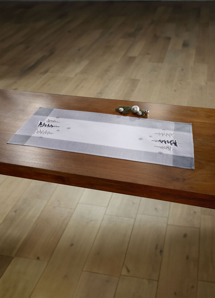 Bord- och rumsdekoration i linne-look 