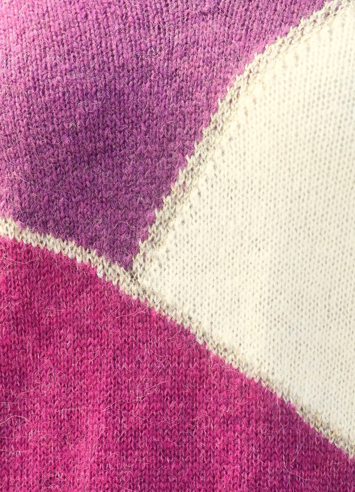 Tr&ouml;ja med alpacka inneh&aring;ll 