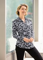 Skjortblus med hel knappsl&aring; i 2 f&auml;rger SVART-GR&Aring;