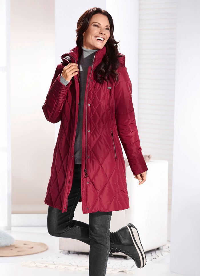 Kort kappa med fuskp&auml;lsfoder i luvan RUBINR&Ouml;D