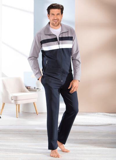 Fritidsdr&auml;kt med randig design 