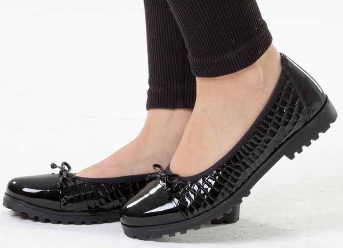 ELENA EDEN, eleganta damballerinor, vidd G, med res&aring;rband 