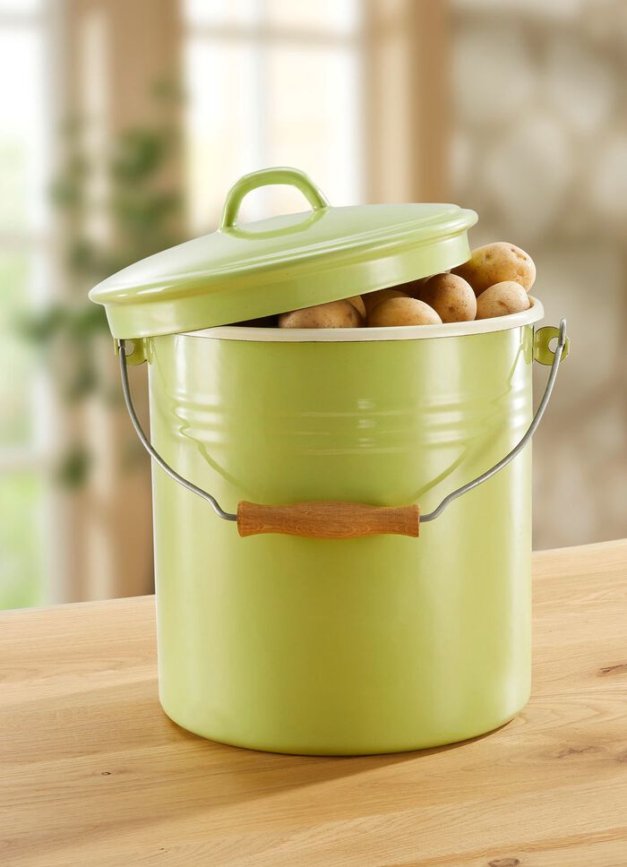 Traditionell Kr&uuml;ger emaljserie Juist gjord av st&aring;lemalj GR&Ouml;NT