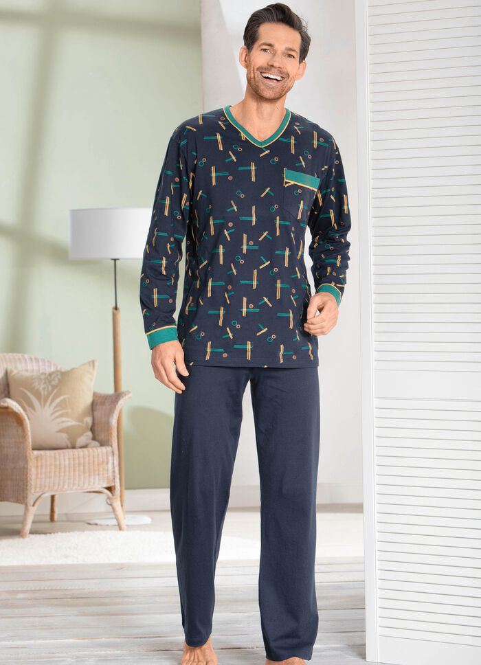 Pyjamas med m&ouml;nstrad topp, V-ringning och br&ouml;stficka 