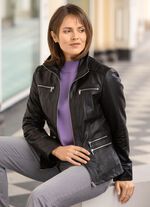 Kort skinnjacka med dekorativ quiltning 