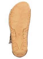 Tvillingsandal gjord av delvis skuggat nappal&auml;der av kohud KONJAK