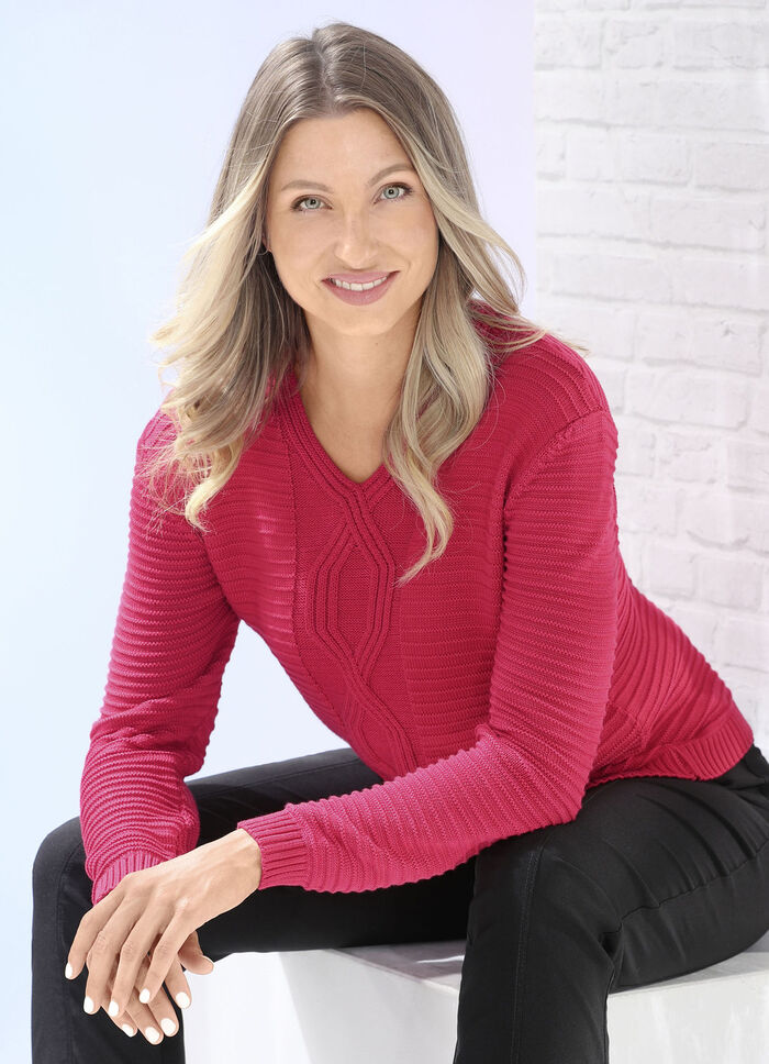 Pullover med stretchig kabelstruktur 