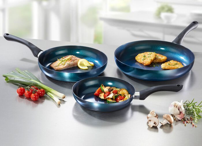 Meteorpanna med megah&aring;rd diamantkeramisk non-stick premiumbel&auml;ggning 