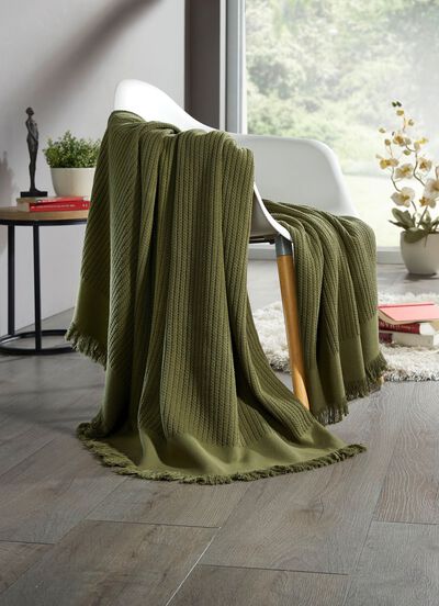 Filt och &ouml;rngott i snygg stickad look 