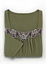 Vadl&aring;ng nattlinne med fin tyllbroderi 