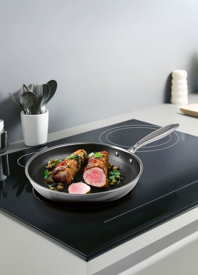 "Christian Rachs" rostfria stålpannor med bikakestruktur 