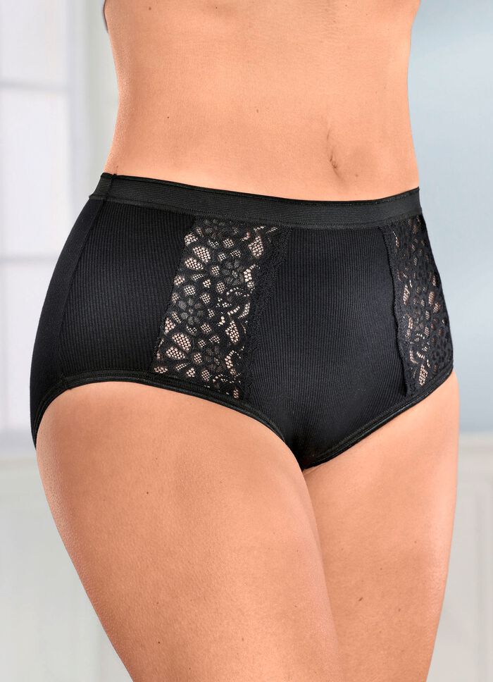 Fyra paket trosor med spetsinl&auml;gg 