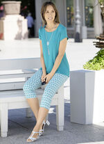Capri byxor i en bekväm pull-on stil 