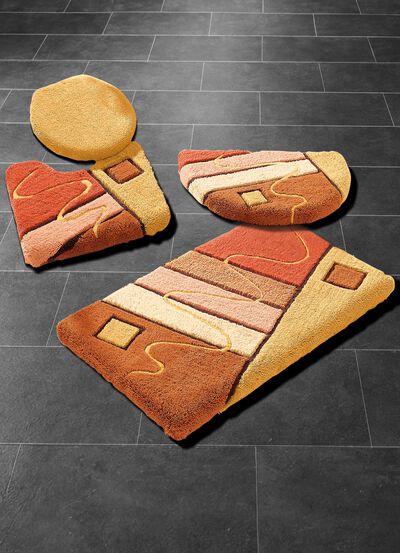 Handgjort badrumsset i harmoniska f&auml;rger 