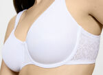 Triumph Comfort Minimizer bygel-bh med elastisk tyllbroderi VIT