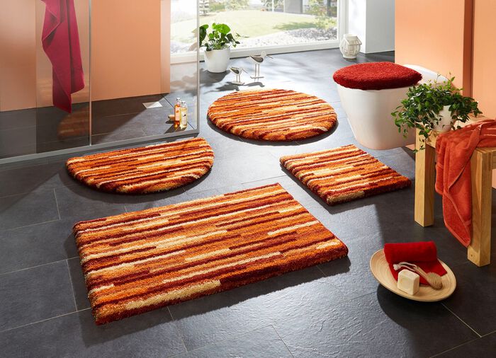 Badrumsset med halkh&auml;mmande baksida JORD