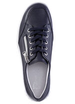 ELENA EDEN sneakers gjorda av grynigt kalvskinn, 