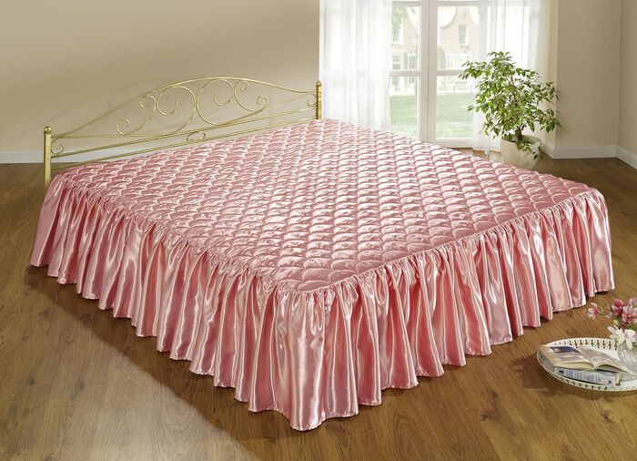 Elegant, gl&auml;nsande &ouml;verkast och &ouml;rngott med quiltning i skallook ROSA