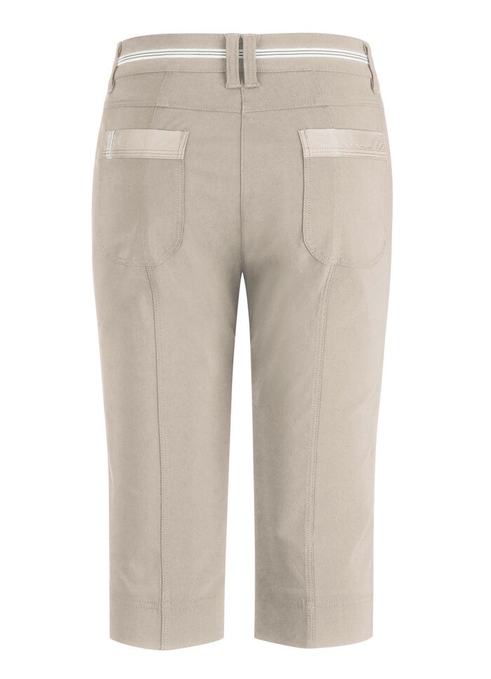 Genomarbetade bermudashorts 