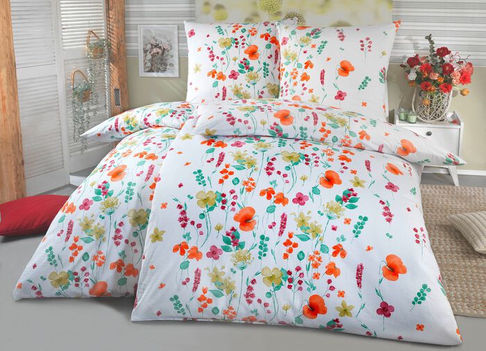 Vackert s&auml;ngkl&auml;der set fr&aring;n "Kaeppel" ROT