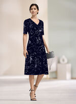 klänning med omlottmönster 