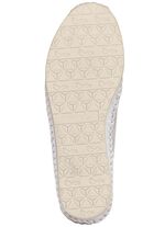 Loafers fr&aring;n Andrea Conti med snygga skinnblommor 