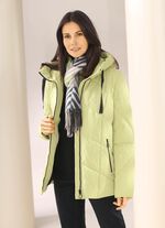 Jacka med dragkedjef&ouml;rsedd plym&aring; 