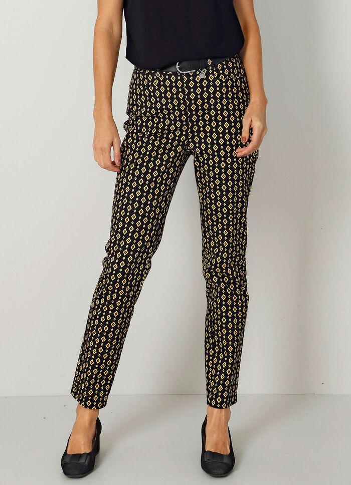 Byxor i minimalistisk design 