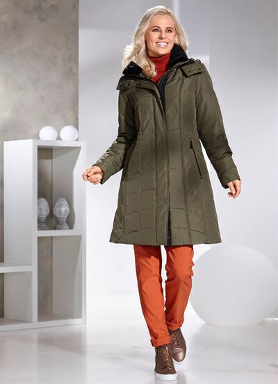 Kort kappa med h&ouml;g b&auml;rkomfort 