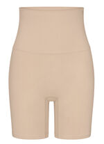 Triumph l&aring;ngbyxor f&ouml;r en smalare silhuett PUDER