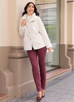 Jacka tillverkad av gosig mjuk plysch 