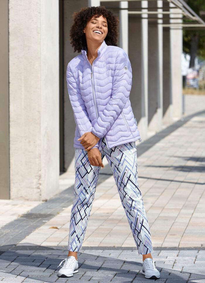 Byxor i 7/8-l&auml;ngd med modern design 