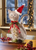 Filtkatt p&aring; tr&auml;bas 