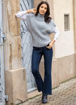 Jeans med l&auml;tt utsv&auml;ngda ben 