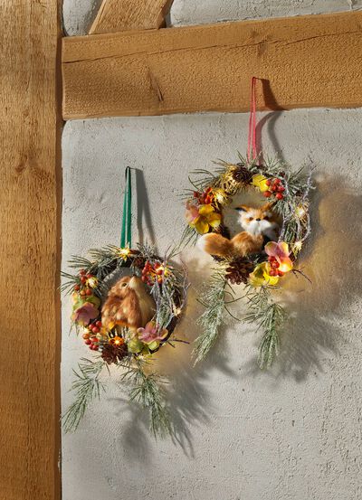 Upplyst väggkrans, set om 2 