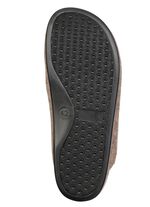 Bekv&auml;ma herrtofflor av ullfilt BRUNT