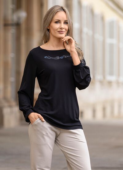 Skjorta med sofistikerade veckade kanter 