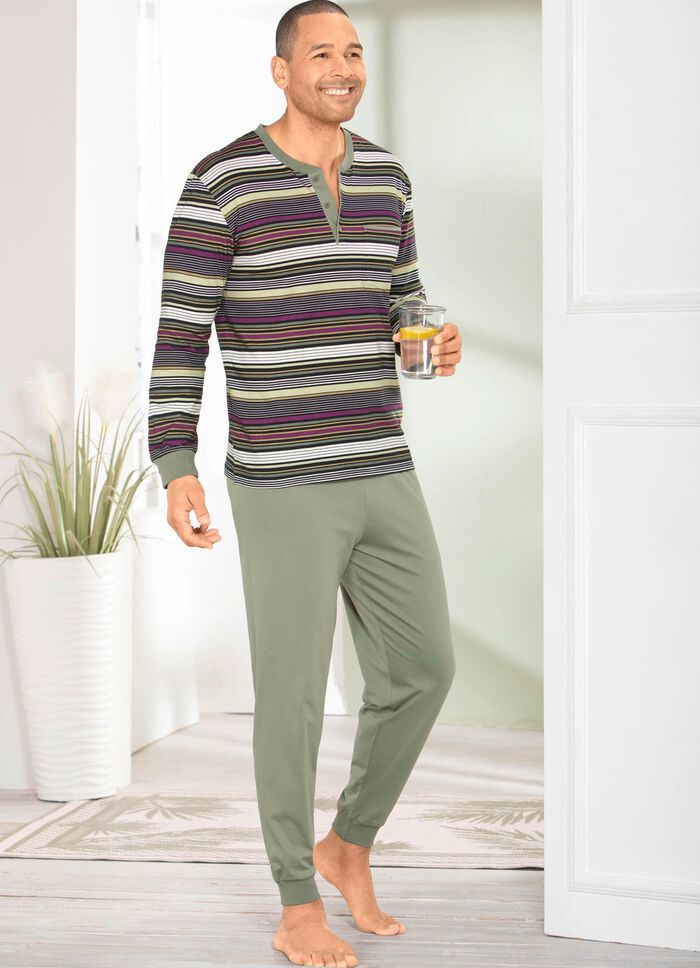 Pyjamas med knappsl&aring; och muddar 