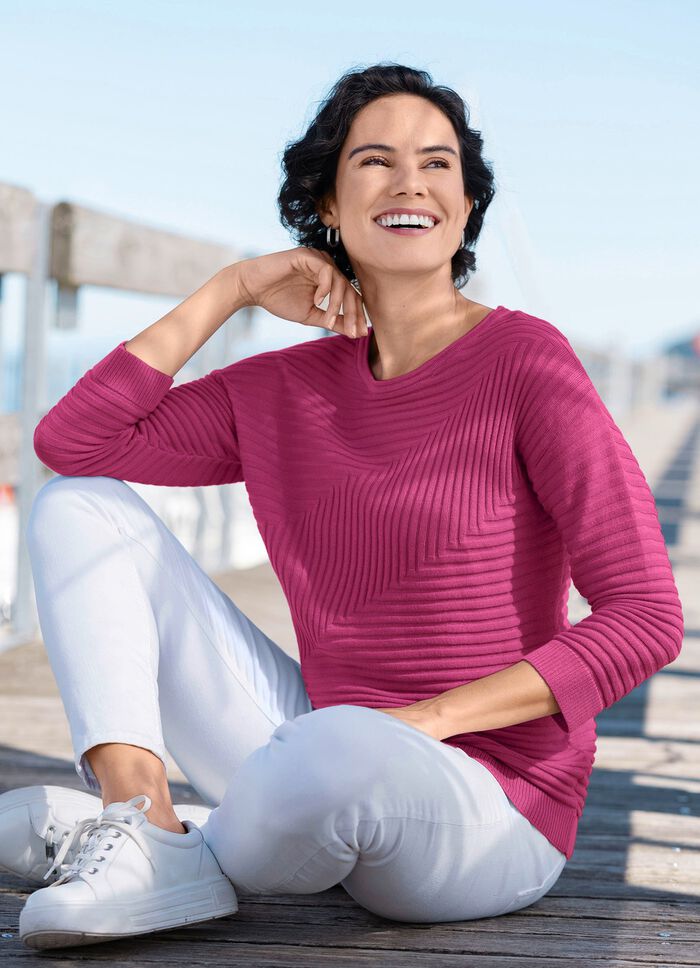 Tr&ouml;ja med grafiskt strukturm&ouml;nster 