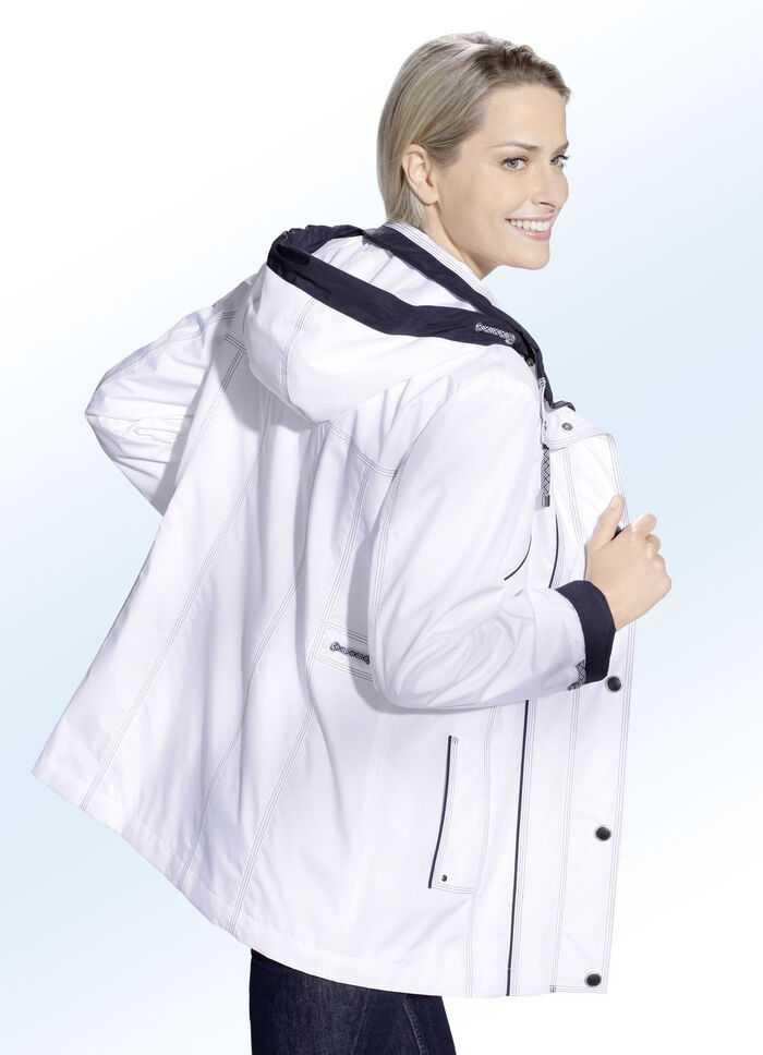 Funktionell jacka med kontrasterande färgaccenter WHITE-NAVY