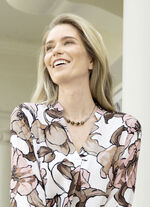 Fin metallring med &auml;kta tiger&ouml;ga 