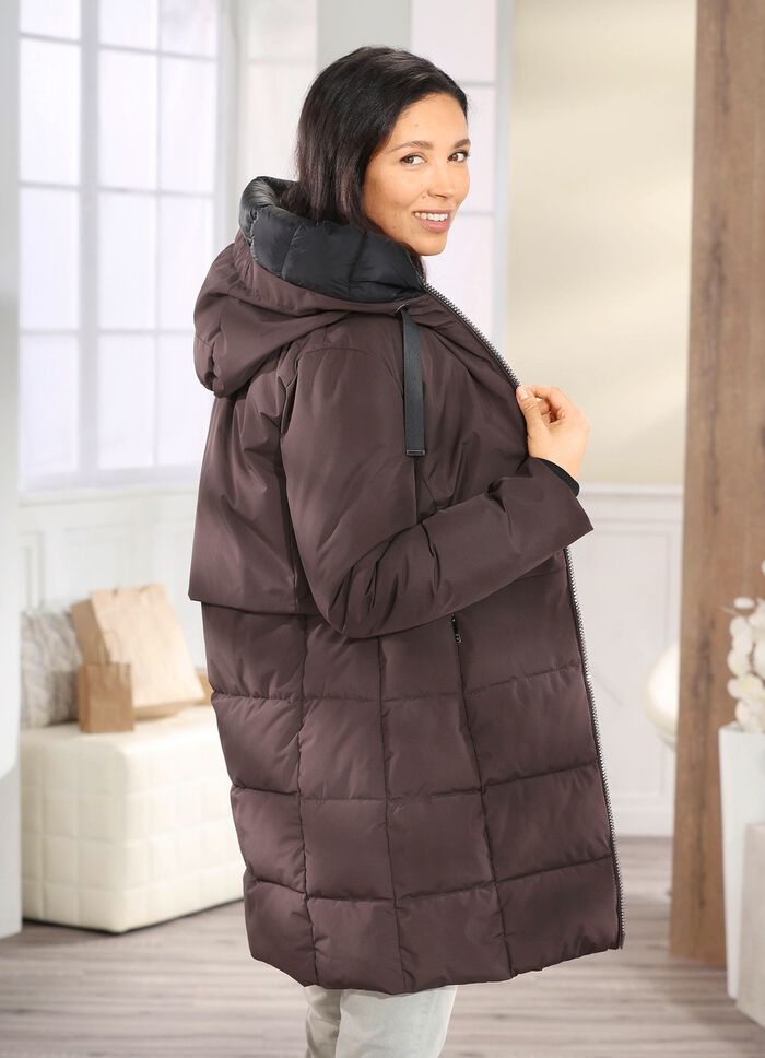 Funktionell l&aring;ng parkas med fast huva 