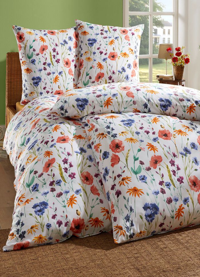 S&auml;ngkl&auml;der i mikrofiberkvalitet tryckt p&aring; b&aring;da sidor 